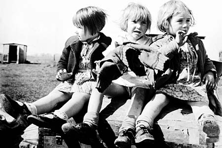 Pengarna och paniken � En film om girigheten. Foto: Folkets bio