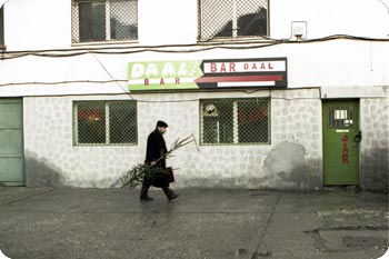 12:08 �ster om Bukarest. Foto: Folkets bio